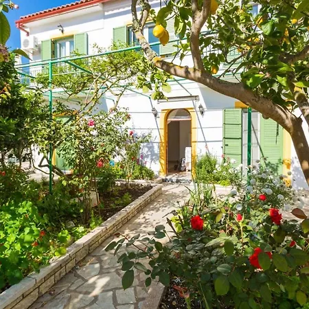 Апартаменты Irini Longos (Paxos)
